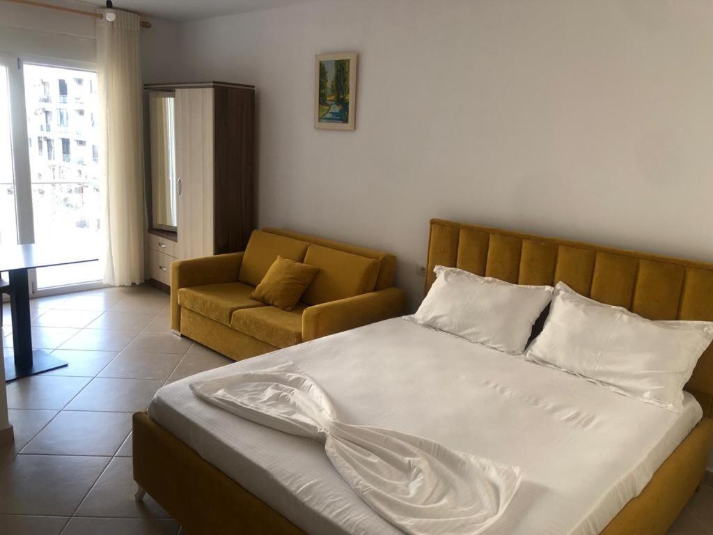Hotel Mario, Shengjin Bagian luar foto