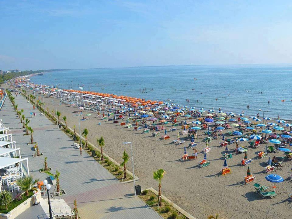 Hotel Mario, Shengjin Bagian luar foto
