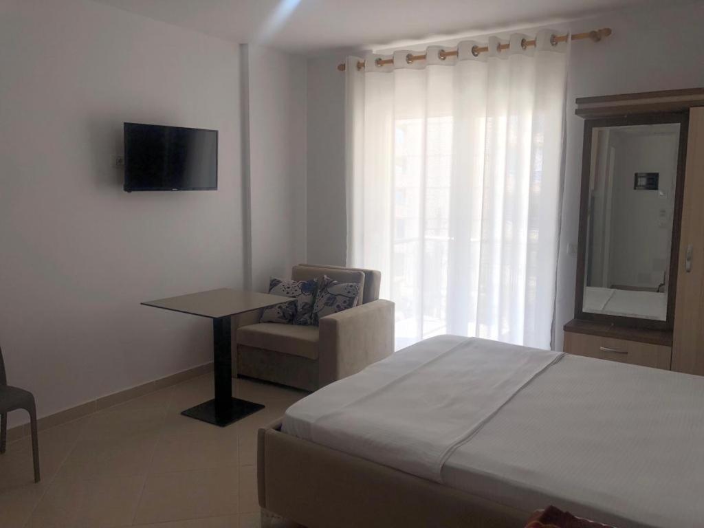 Hotel Mario, Shengjin Bagian luar foto